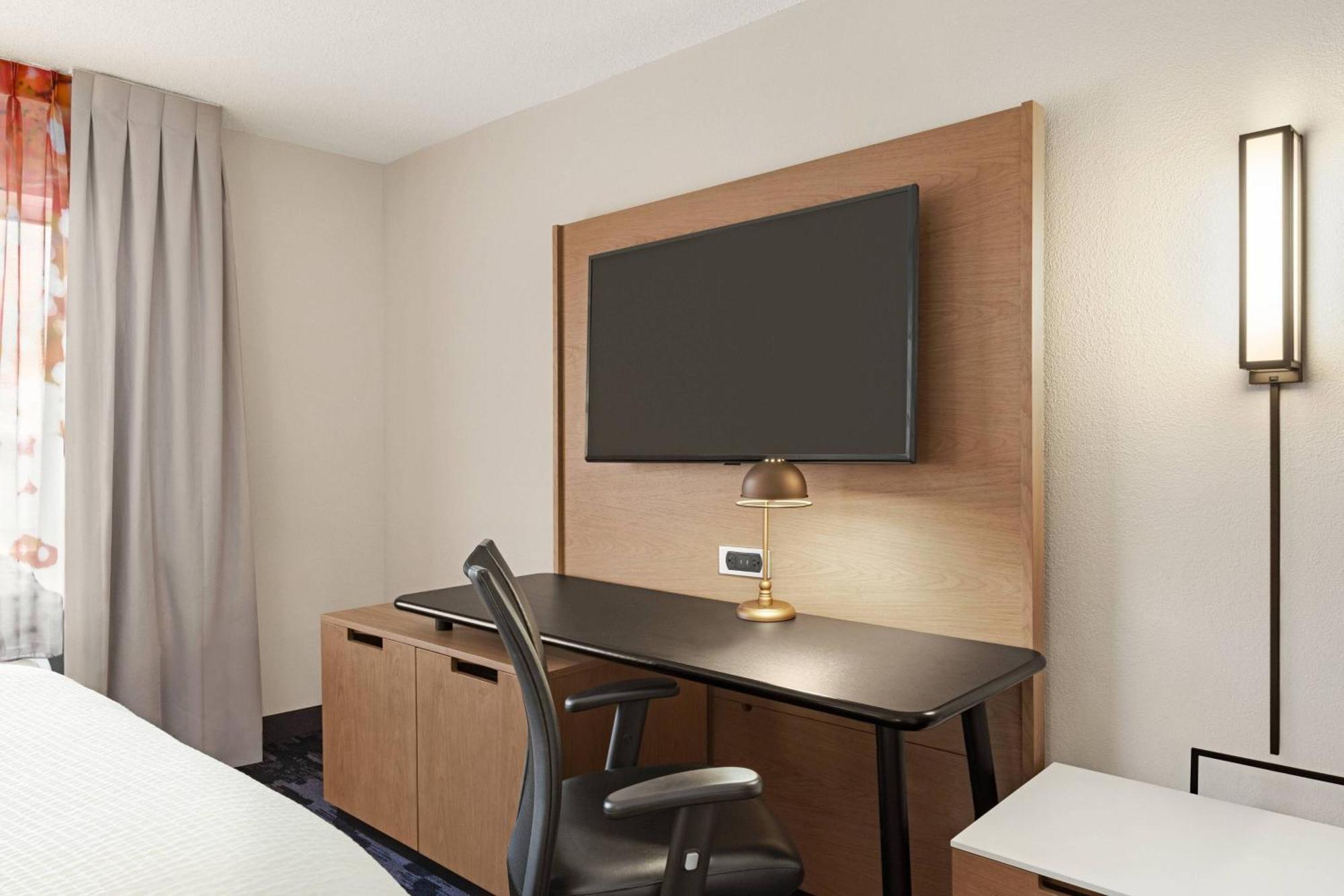 Fairfield Inn By Marriott Warren Niles Exterior foto