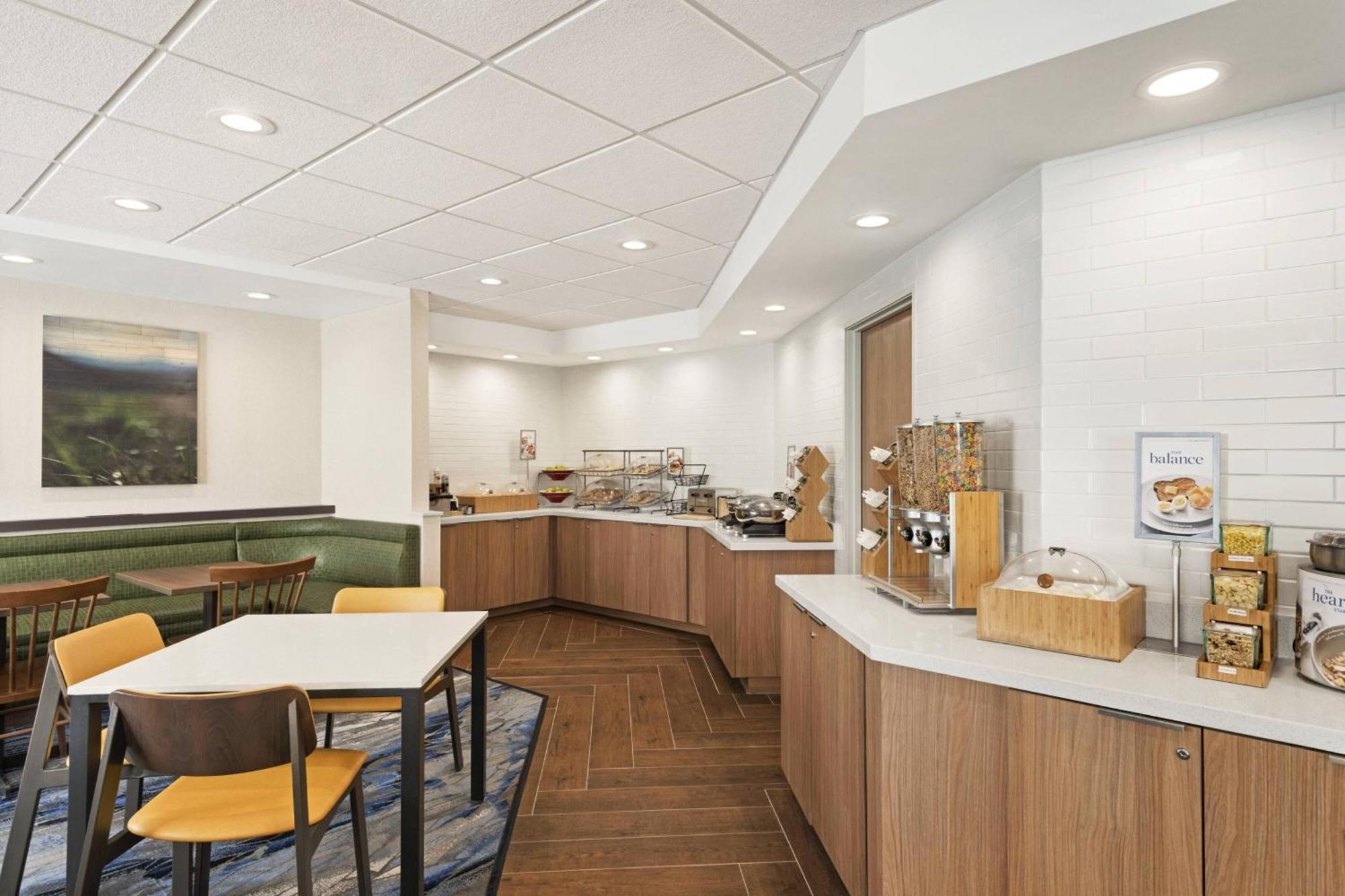 Fairfield Inn By Marriott Warren Niles Exterior foto