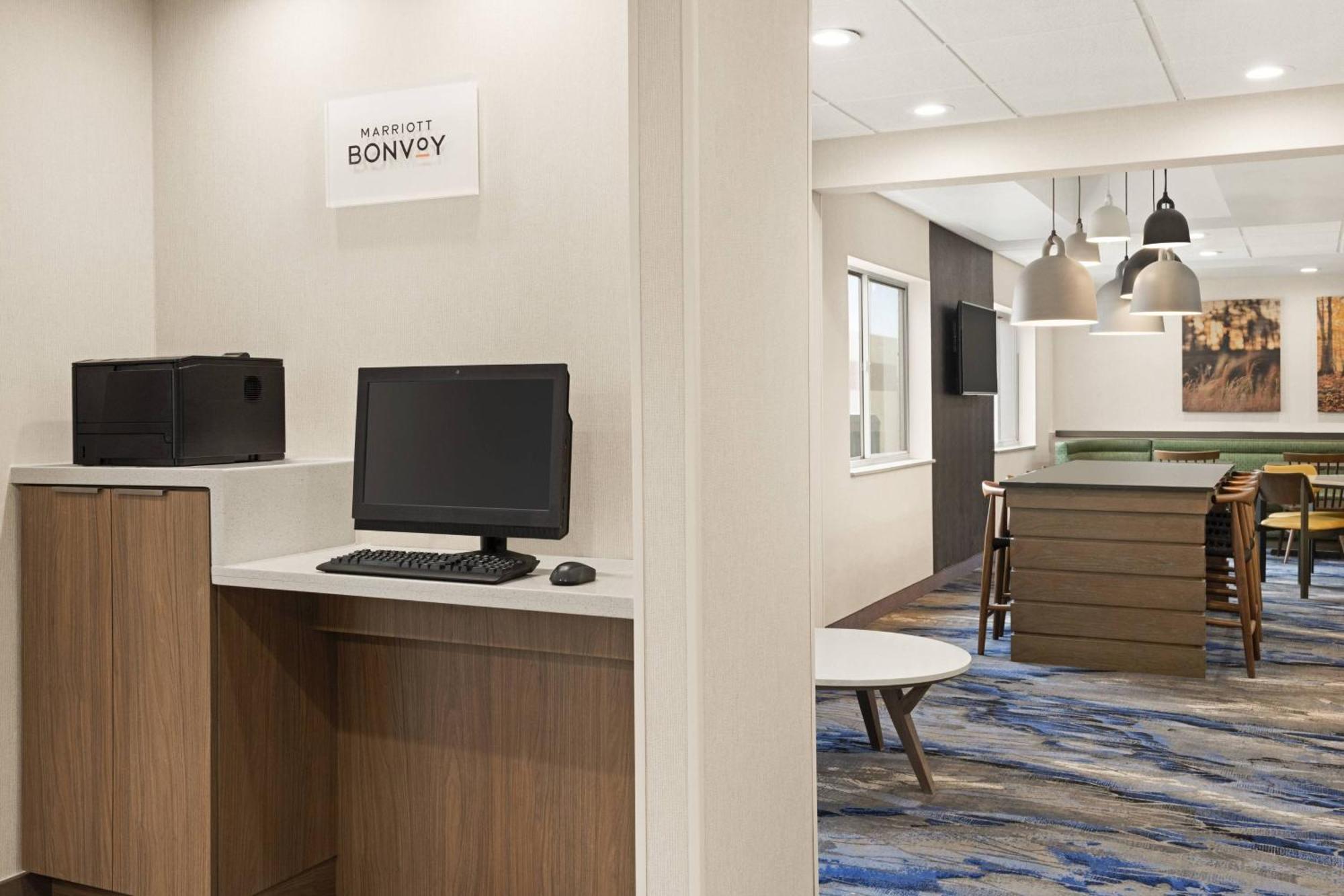 Fairfield Inn By Marriott Warren Niles Exterior foto
