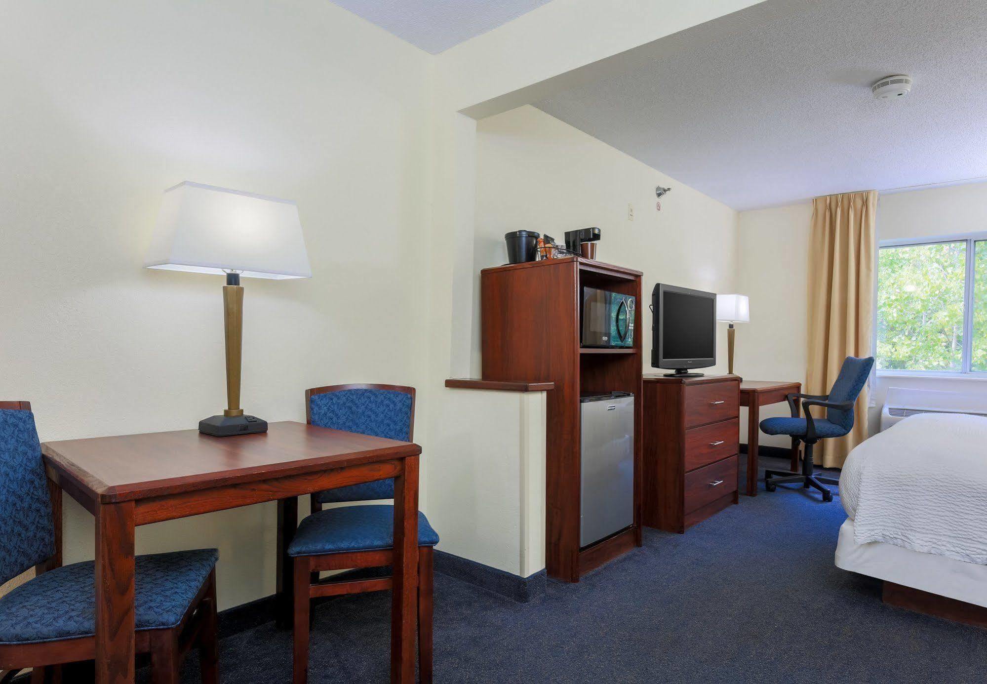 Fairfield Inn By Marriott Warren Niles Exterior foto